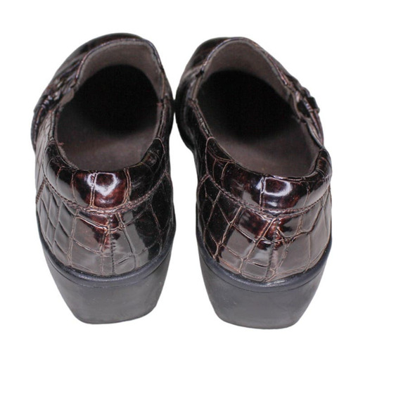 Clarks Bendables Brown Croc Embossed Faux Leather Slip Ons Loafer Clog - Picture 4 of 5